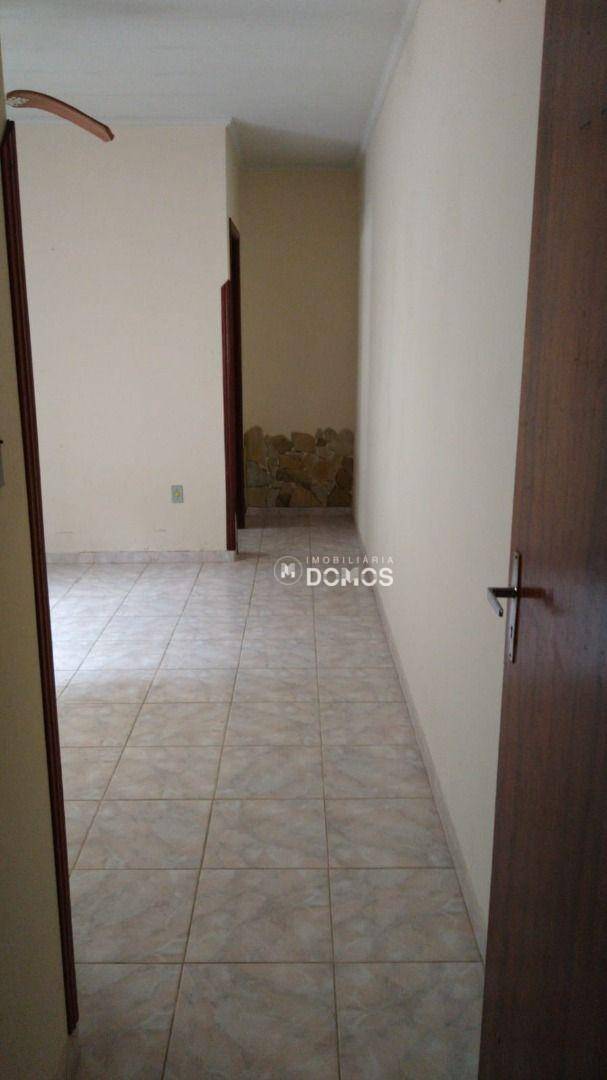 Sobrado à venda com 4 quartos, 98m² - Foto 2