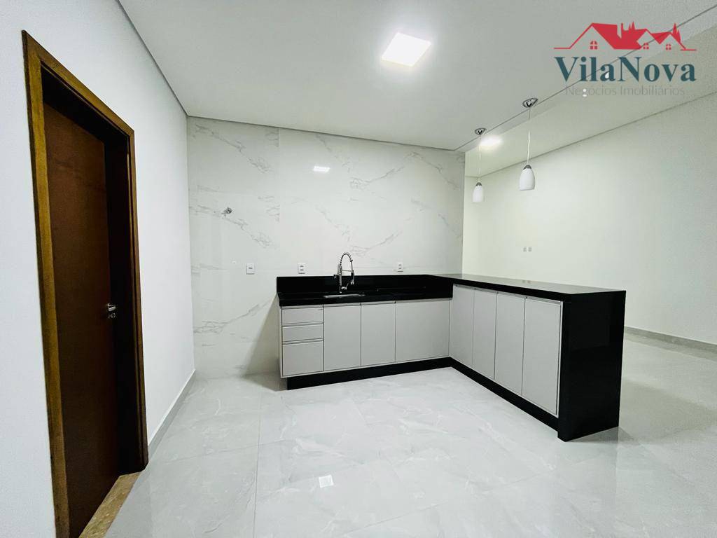 Casa de Condomínio à venda com 3 quartos, 200m² - Foto 4