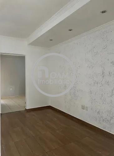 Casa à venda com 4 quartos, 200m² - Foto 4