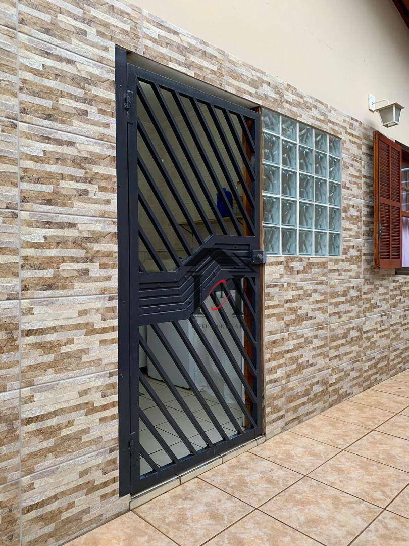 Sobrado à venda com 2 quartos, 176m² - Foto 2