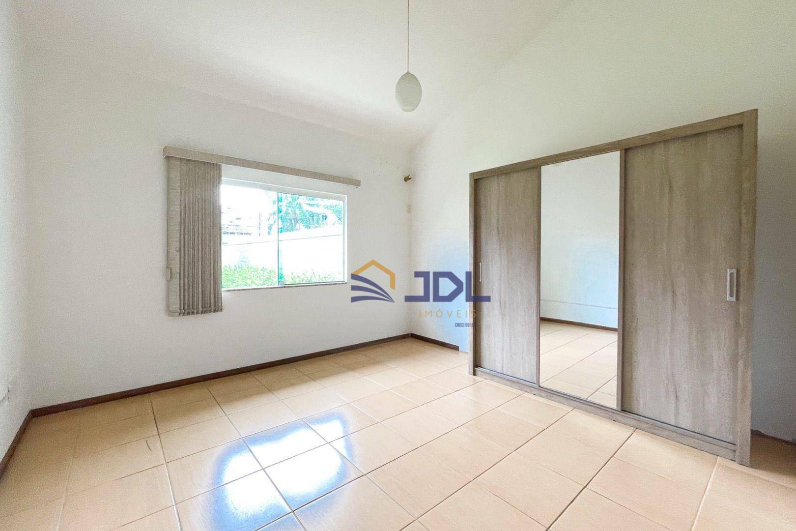 Casa à venda com 4 quartos, 300m² - Foto 15