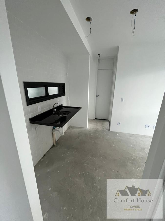 Apartamento à venda com 2 quartos, 40m² - Foto 21