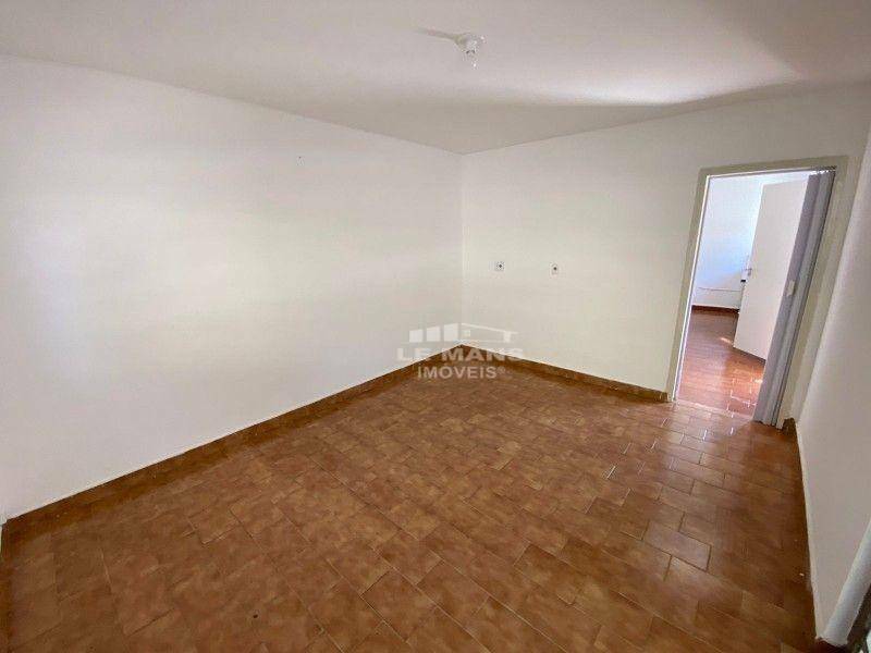 Casa à venda com 4 quartos, 182m² - Foto 6