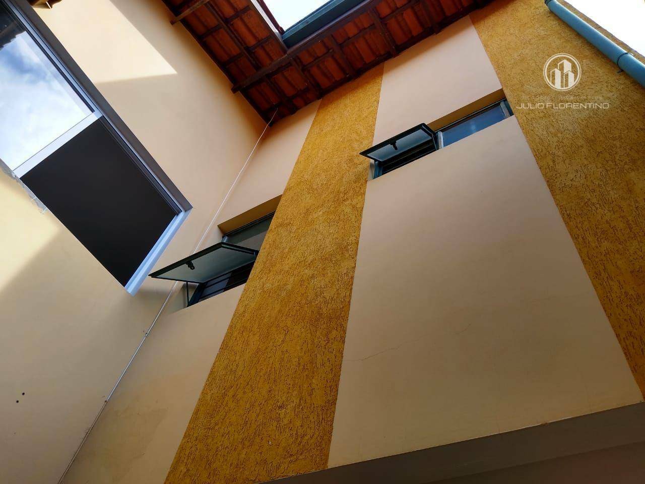 Sobrado à venda com 2 quartos, 250m² - Foto 3