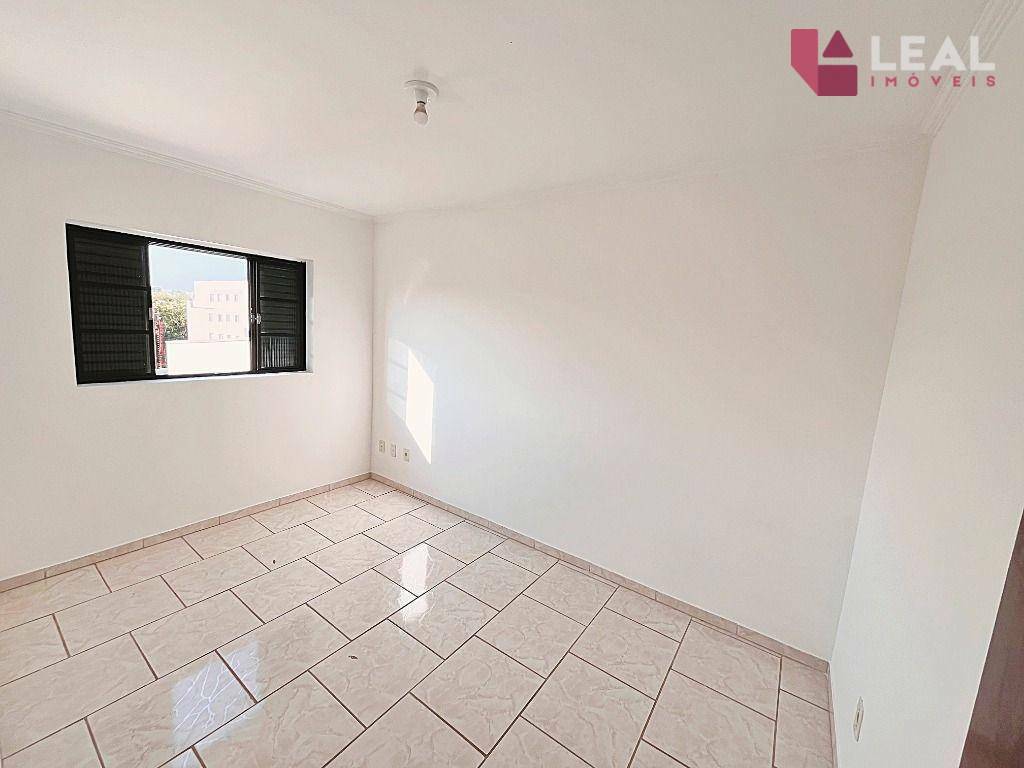 Apartamento à venda com 3 quartos, 90m² - Foto 13