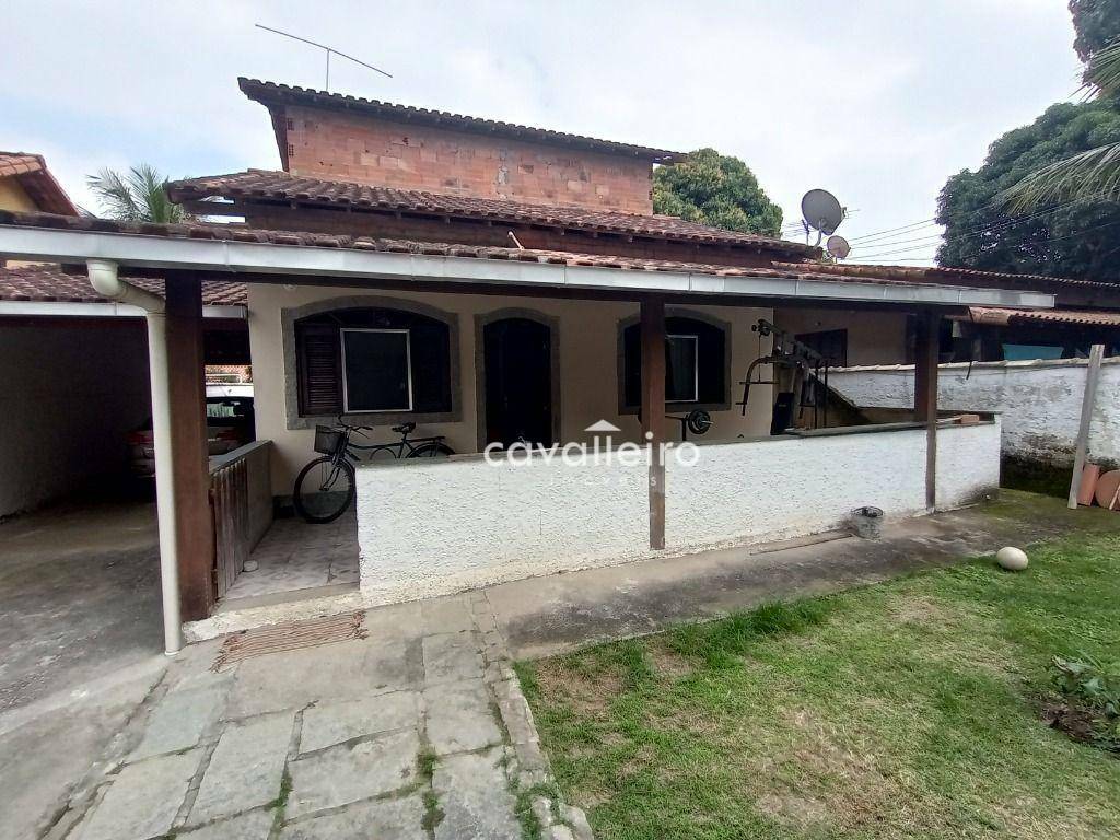 Casa à venda com 5 quartos, 220m² - Foto 3