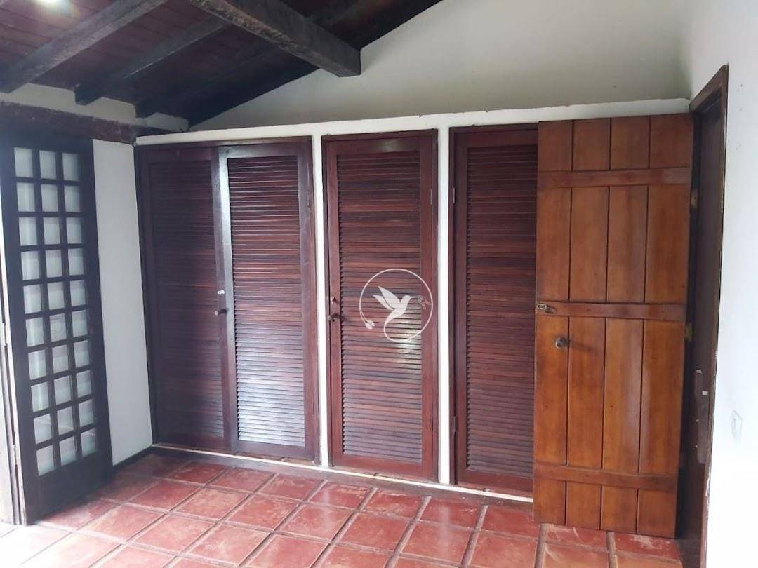 Casa à venda com 4 quartos, 300m² - Foto 23