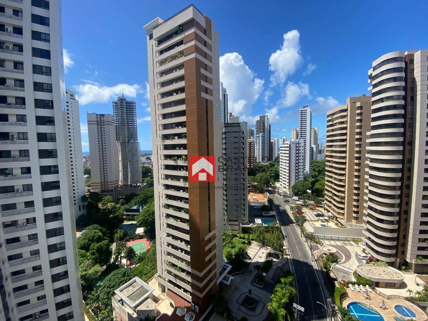 Apartamento à venda com 3 quartos, 130m² - Foto 2