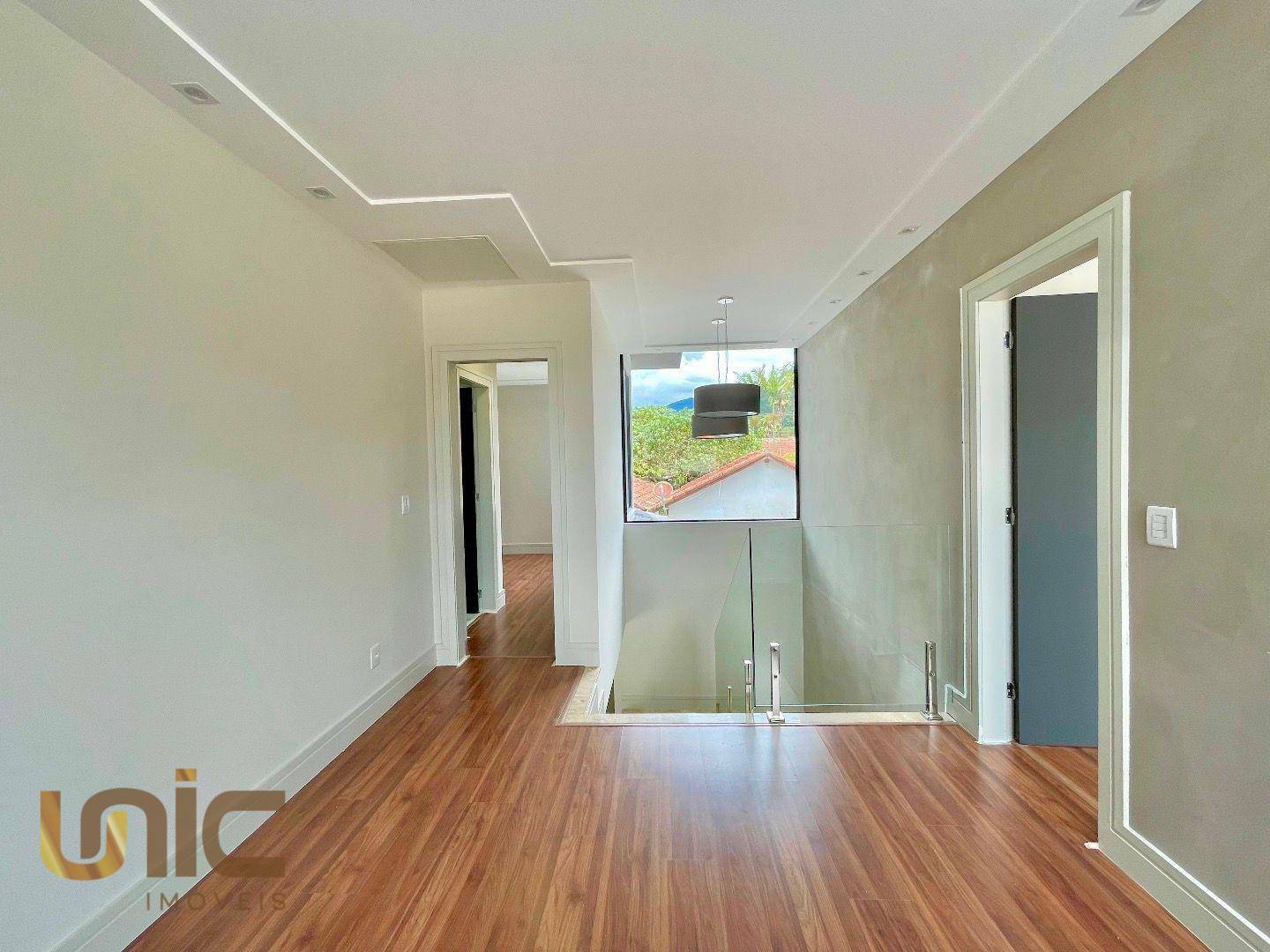 Casa de Condomínio à venda com 4 quartos, 220m² - Foto 10