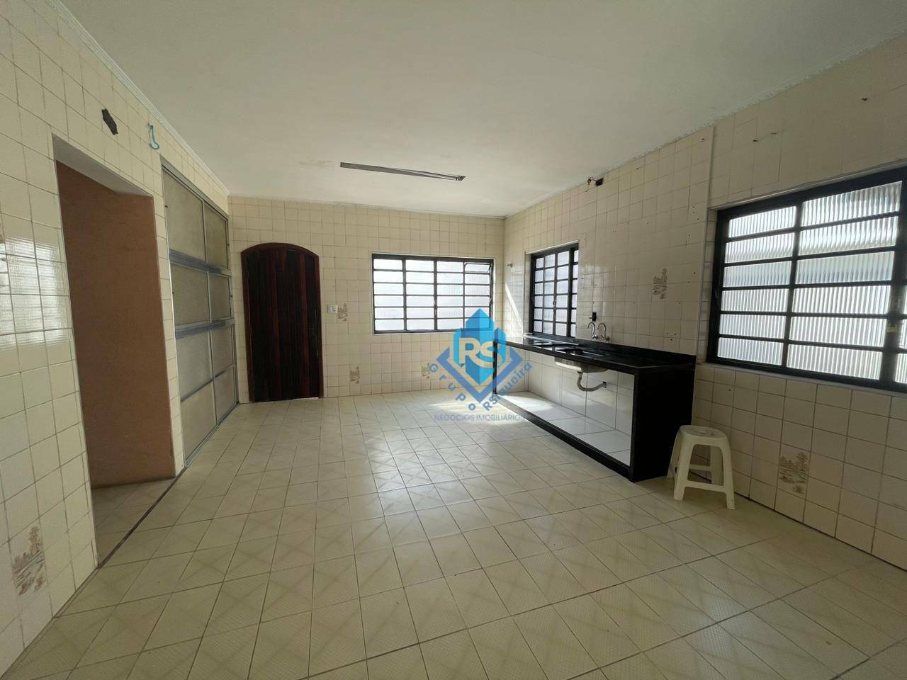 Sobrado à venda com 6 quartos, 384m² - Foto 18