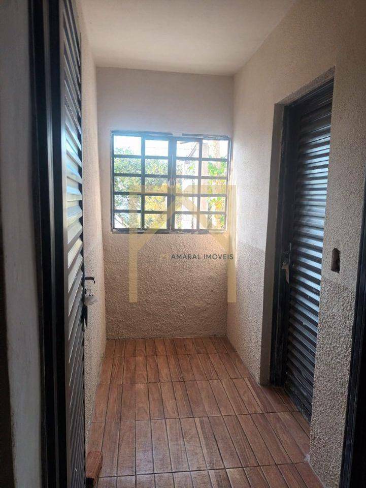 Casa à venda com 3 quartos, 250m² - Foto 7