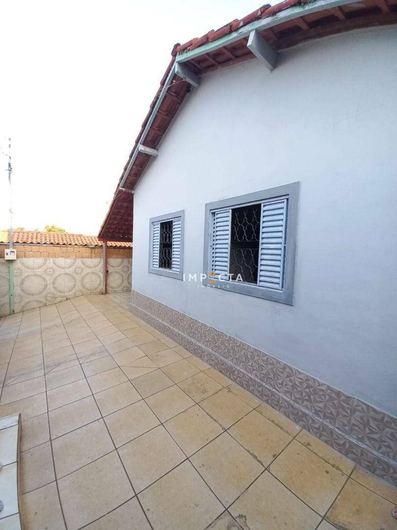 Casa à venda com 3 quartos, 80m² - Foto 4