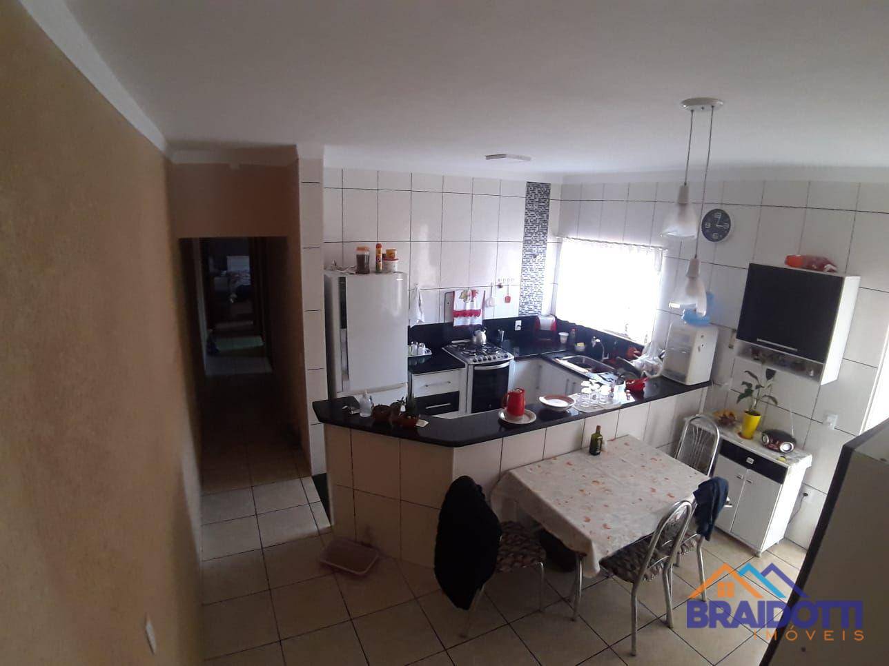 Casa à venda com 2 quartos, 153m² - Foto 2