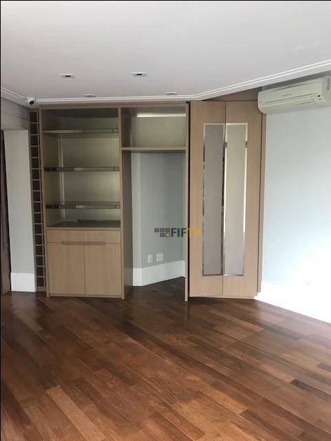 Apartamento à venda com 3 quartos, 260m² - Foto 4