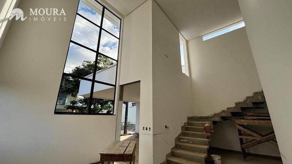 Casa de Condomínio à venda com 3 quartos, 230m² - Foto 5