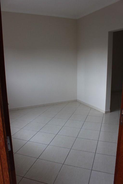 Apartamento à venda com 2 quartos, 67m² - Foto 17