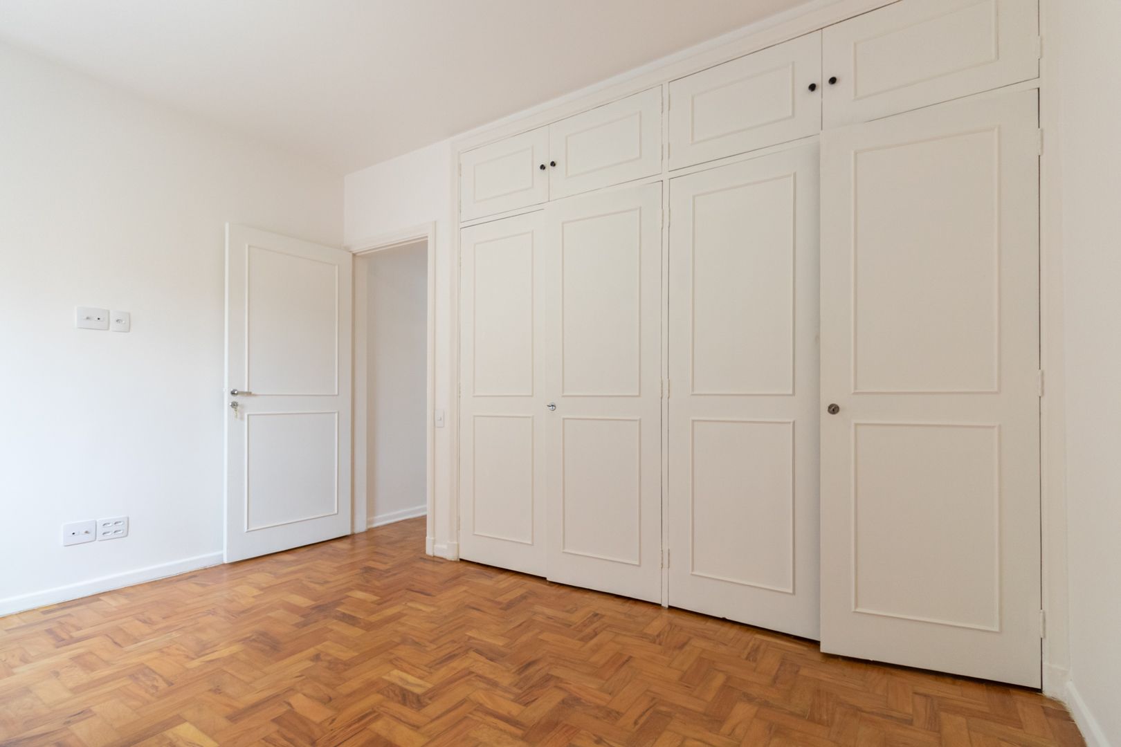 Apartamento à venda com 2 quartos, 86m² - Foto 28