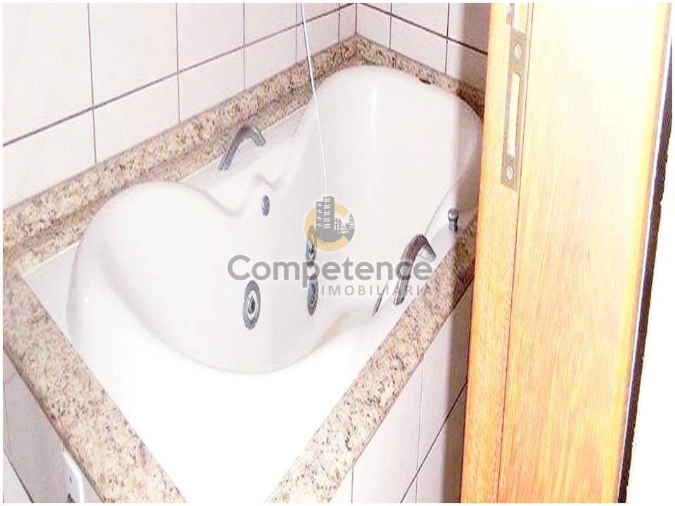 Casa à venda com 3 quartos, 228m² - Foto 7