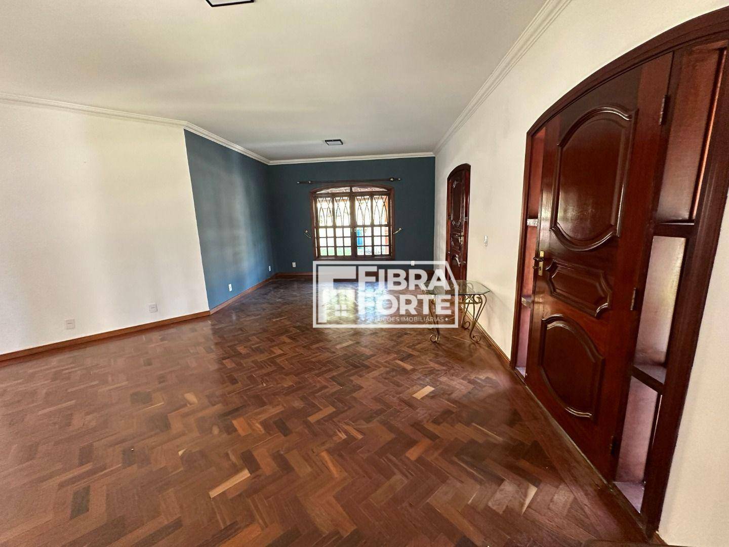 Casa de Condomínio para alugar com 4 quartos, 600m² - Foto 12