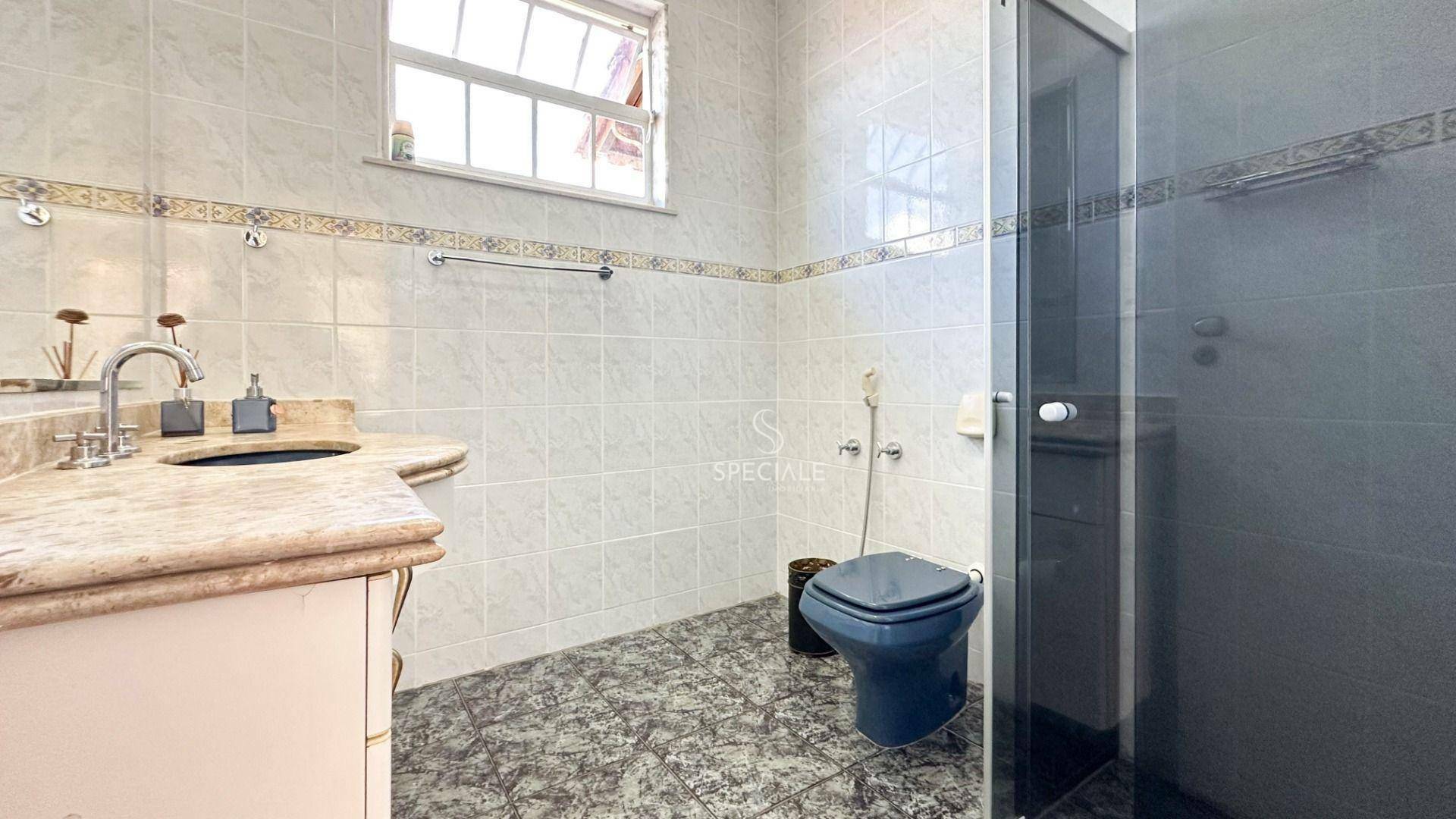 Casa à venda com 5 quartos, 287m² - Foto 11