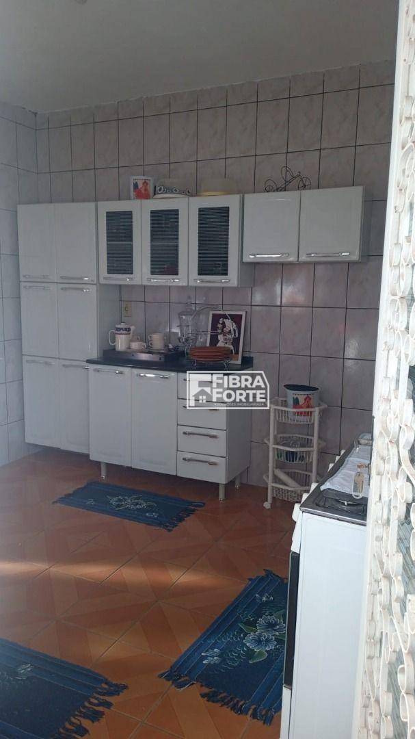 Casa para alugar com 2 quartos, 131m² - Foto 11