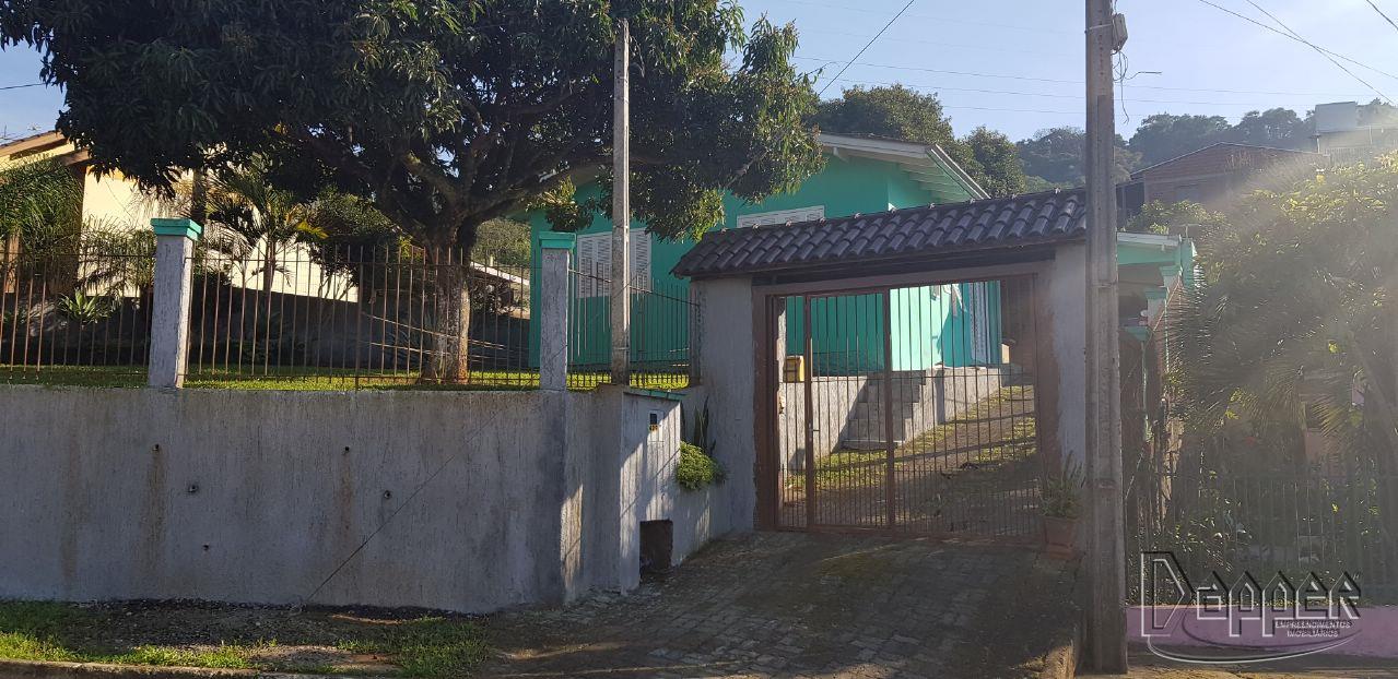 Casa à venda com 2 quartos, 100m² - Foto 1