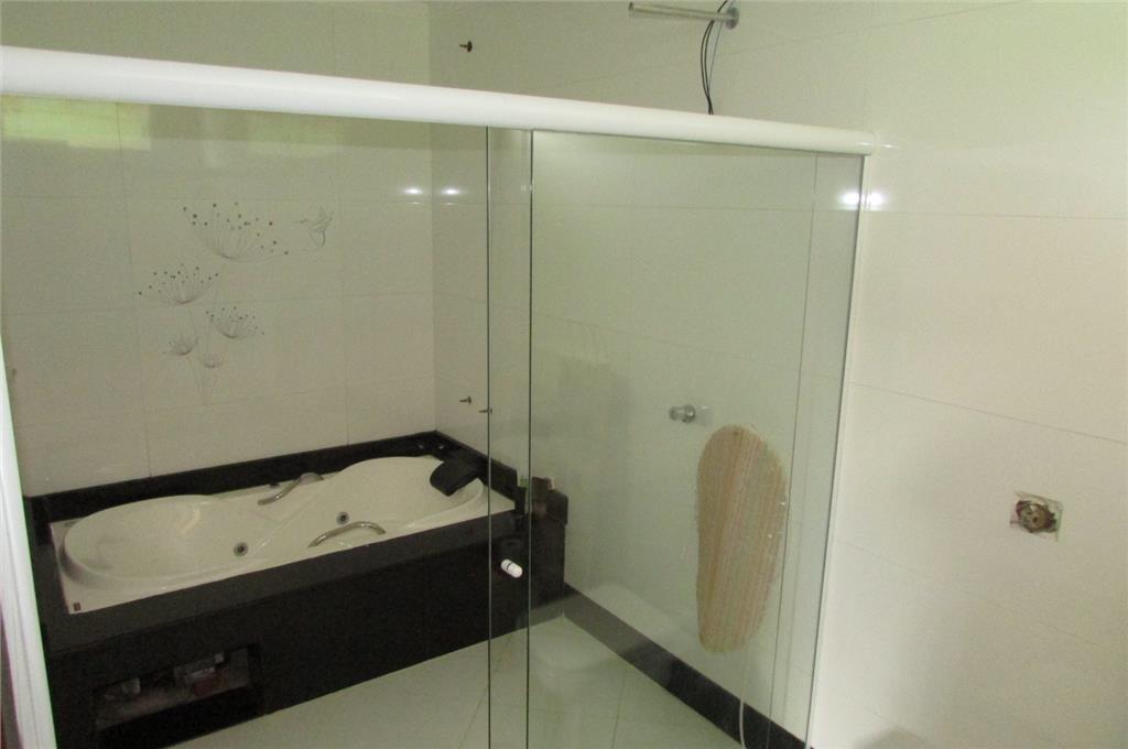 Casa à venda com 2 quartos, 156m² - Foto 18