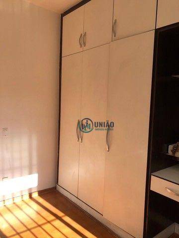 Apartamento à venda com 3 quartos, 100m² - Foto 6