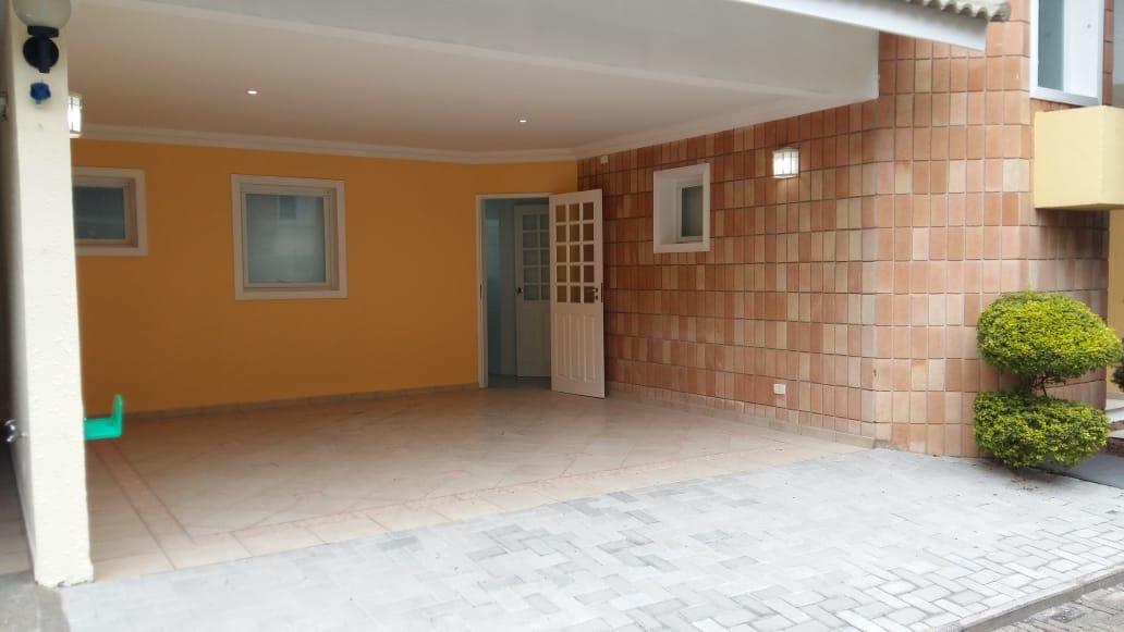 Casa de Condomínio para alugar com 4 quartos, 250m² - Foto 2