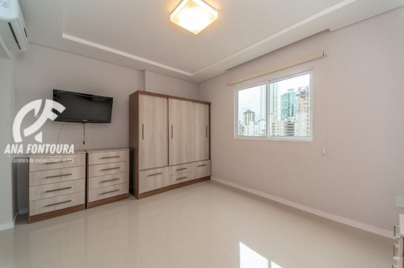 Apartamento à venda com 3 quartos, 122m² - Foto 14