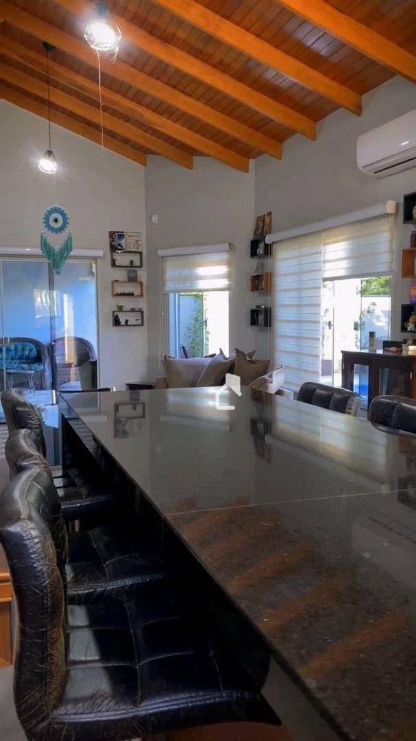 Casa à venda e aluguel com 3 quartos, 305m² - Foto 13