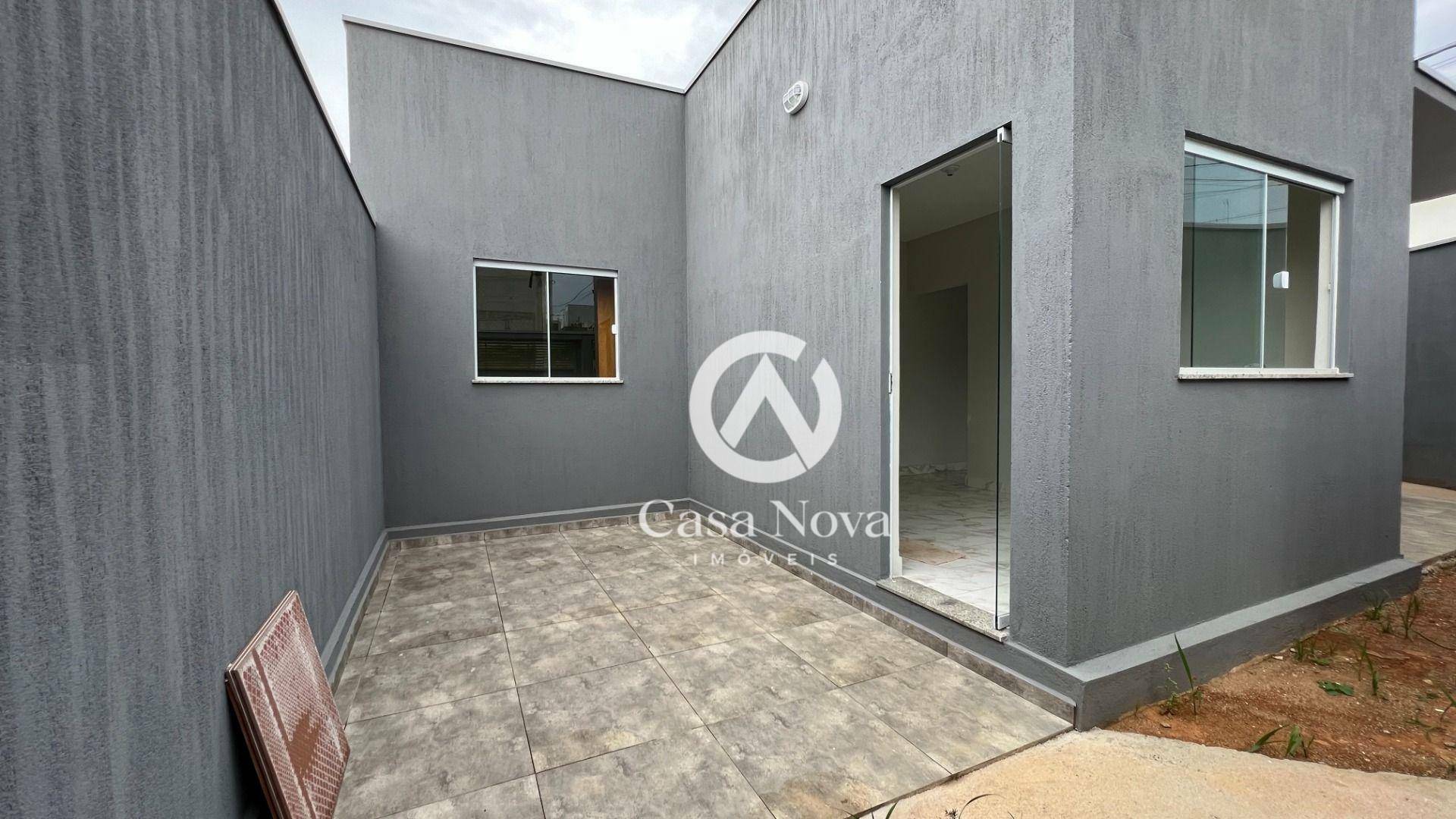 Casa à venda com 2 quartos, 100m² - Foto 2