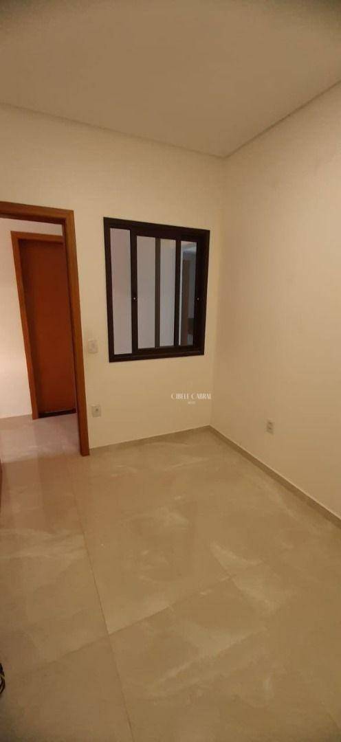 Casa para alugar com 3 quartos, 350m² - Foto 4