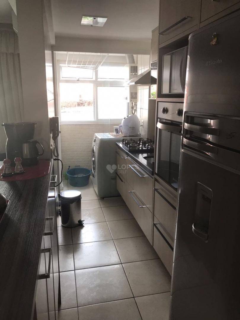 Apartamento à venda com 3 quartos, 70m² - Foto 6