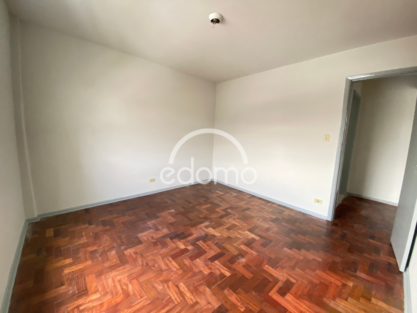 Apartamento para alugar com 1 quarto, 55m² - Foto 8
