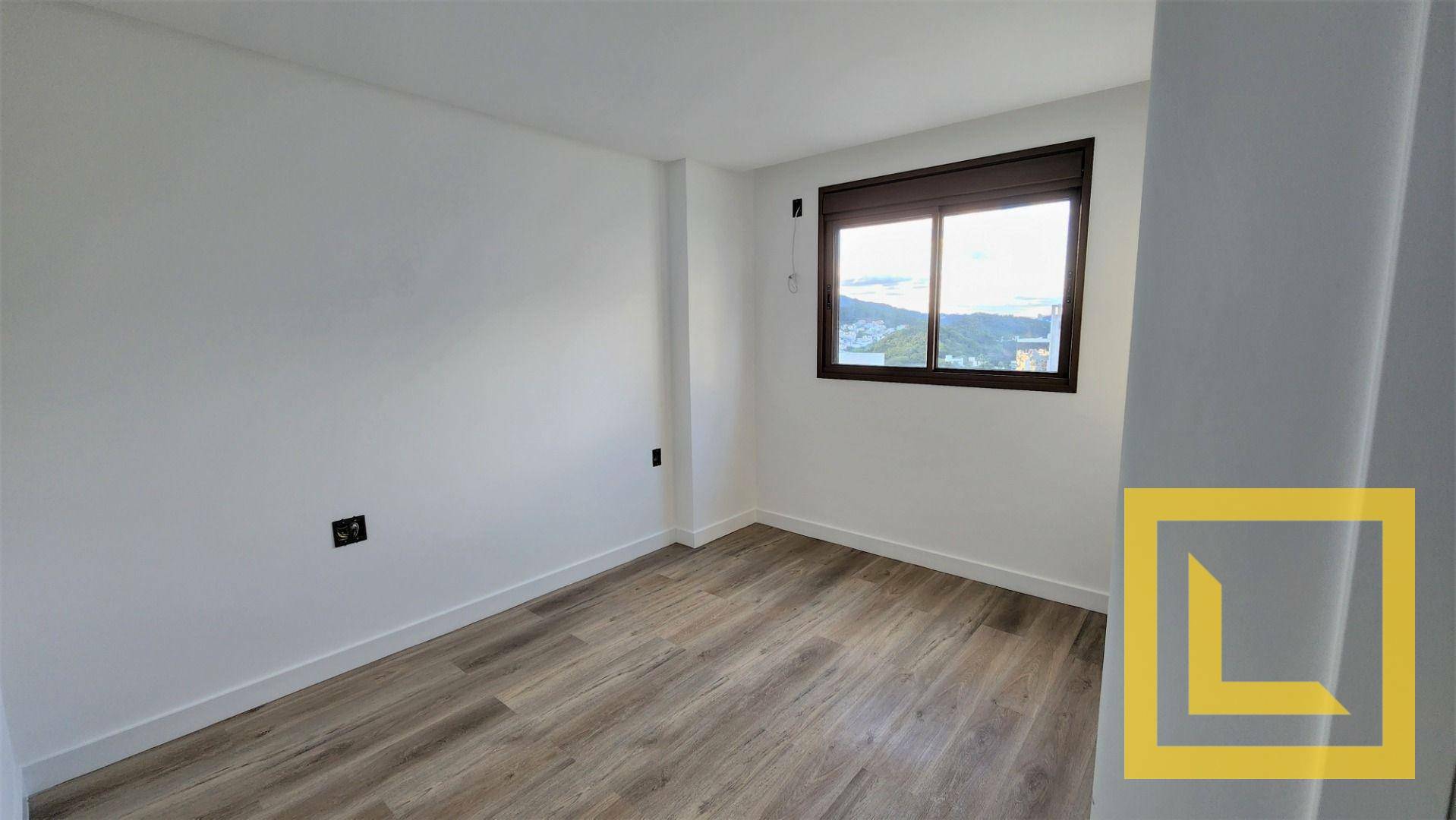 Apartamento à venda com 5 quartos, 238m² - Foto 8