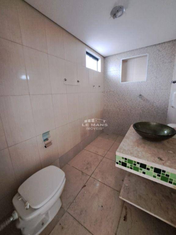 Casa para alugar com 1 quarto, 245m² - Foto 11