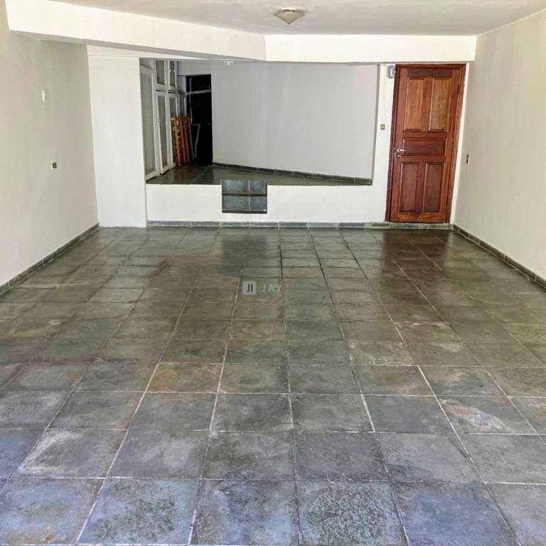 Casa à venda com 3 quartos, 600m² - Foto 13