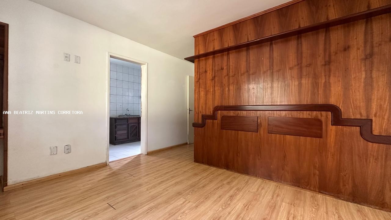 Casa para alugar com 2 quartos, 300m² - Foto 21