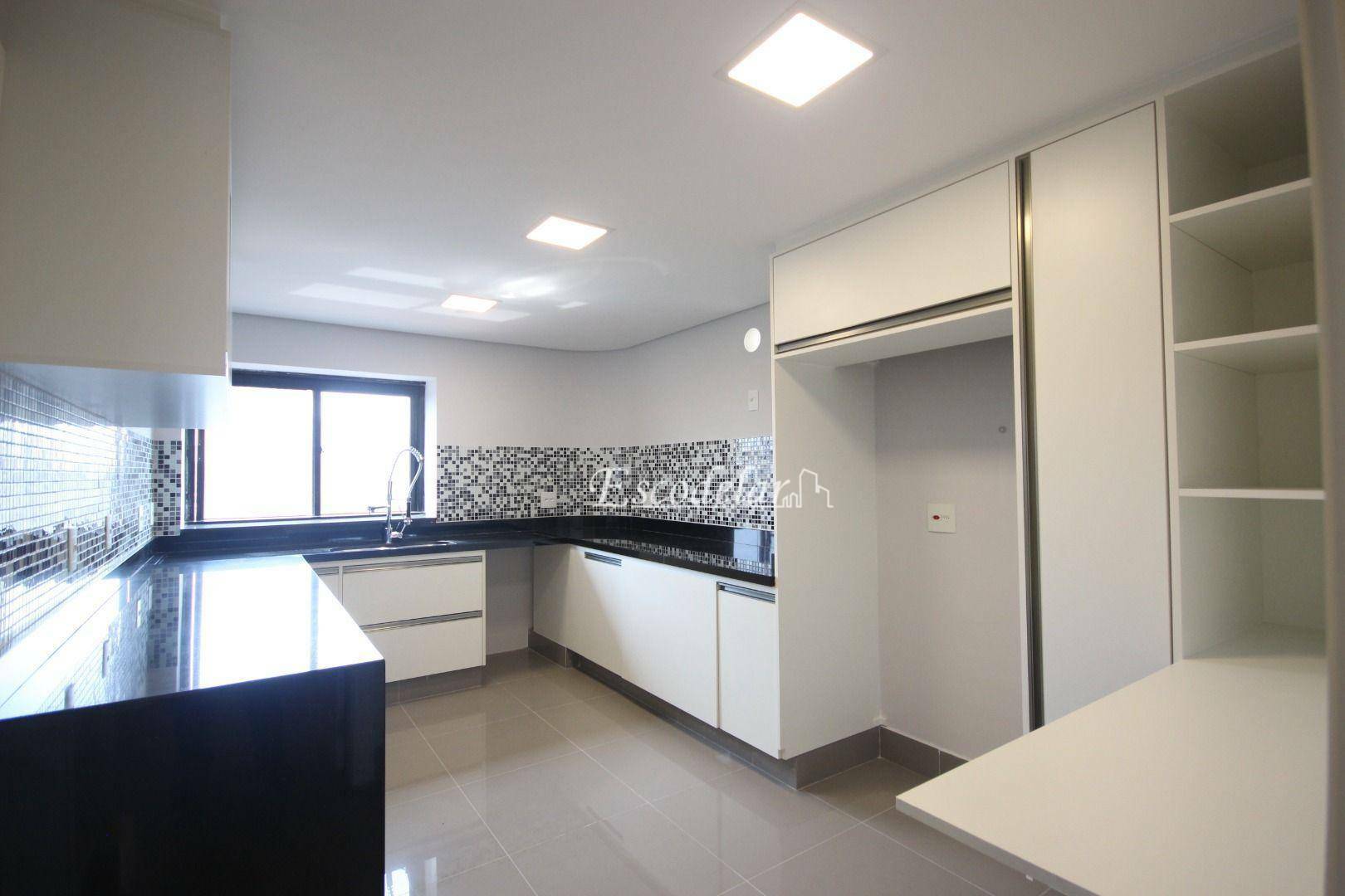 Apartamento à venda com 3 quartos, 285m² - Foto 32