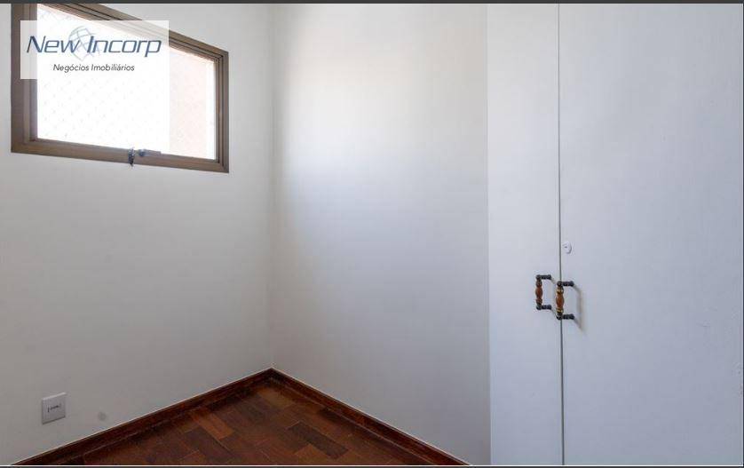 Apartamento à venda com 4 quartos, 242m² - Foto 30