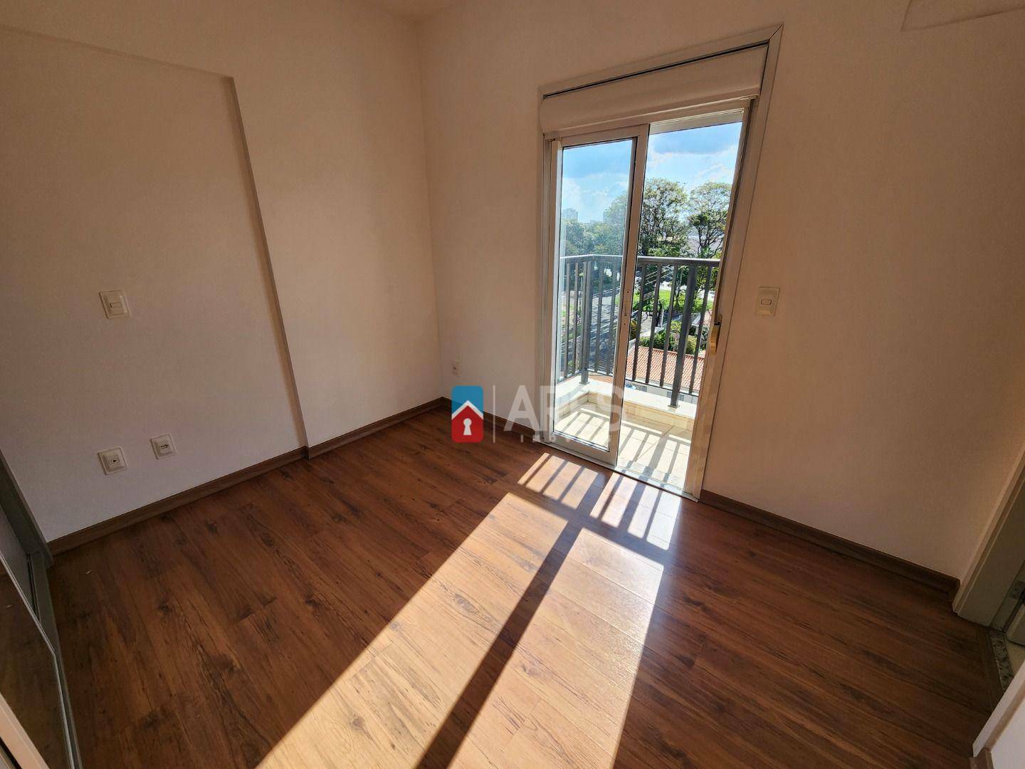 Apartamento à venda com 2 quartos, 63m² - Foto 6