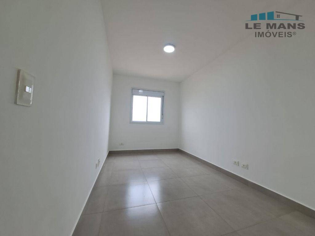 Apartamento para alugar com 2 quartos, 62m² - Foto 6