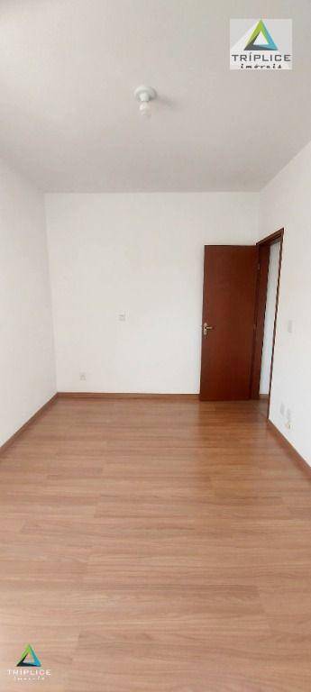 Apartamento à venda com 2 quartos, 75m² - Foto 17