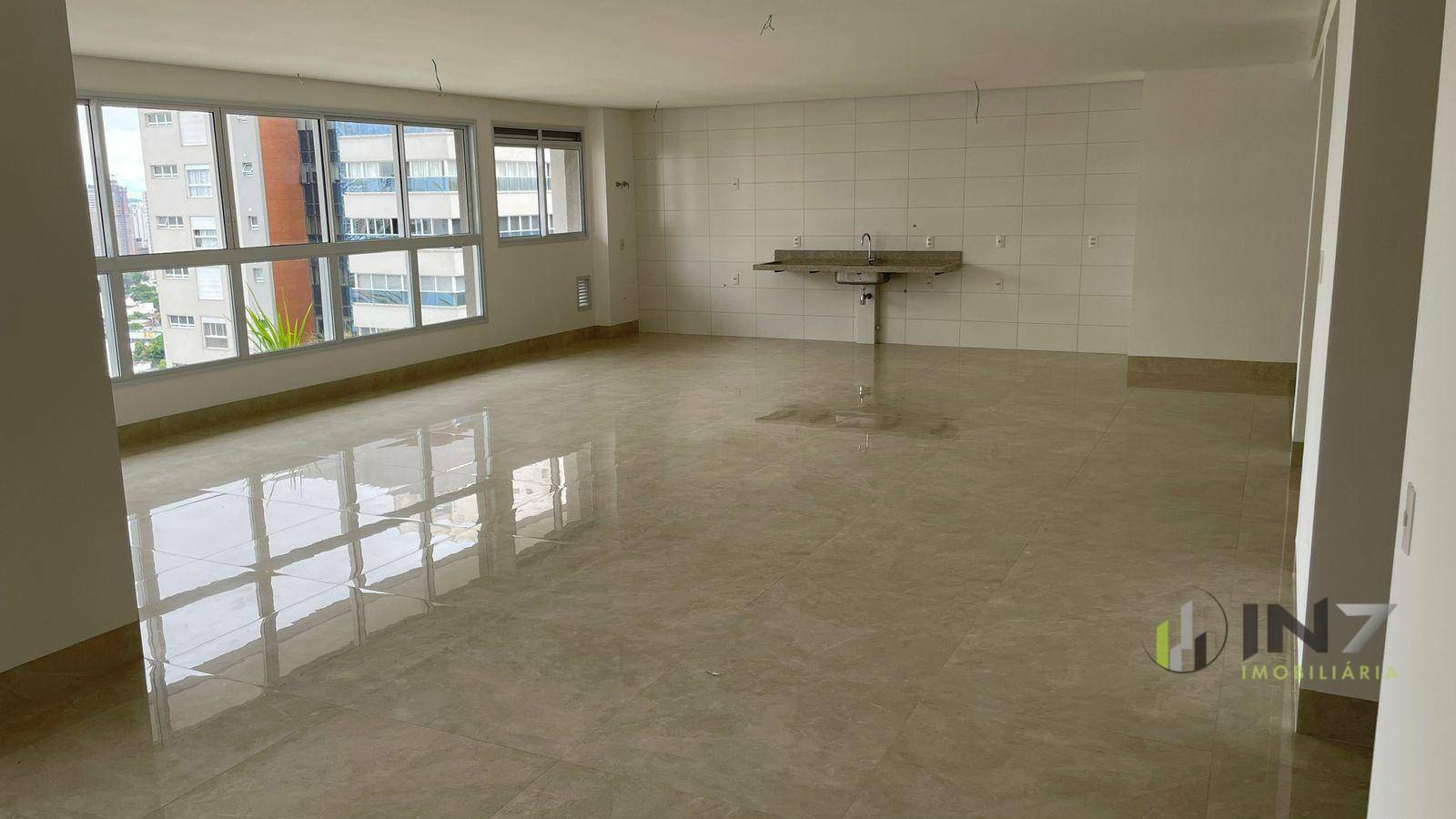 Apartamento à venda com 3 quartos, 227m² - Foto 15