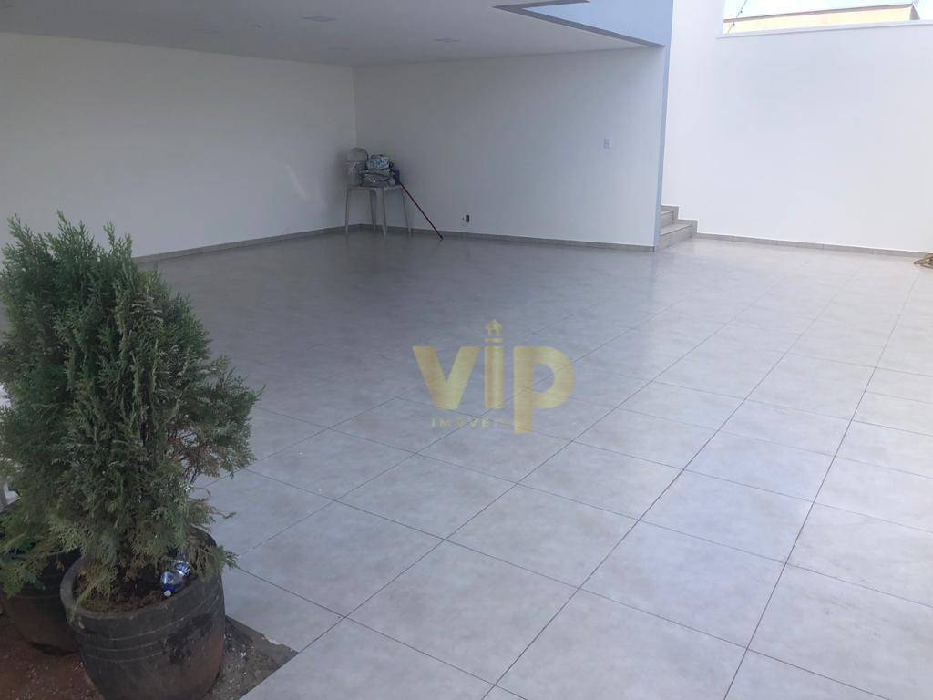 Casa à venda com 3 quartos, 198m² - Foto 3