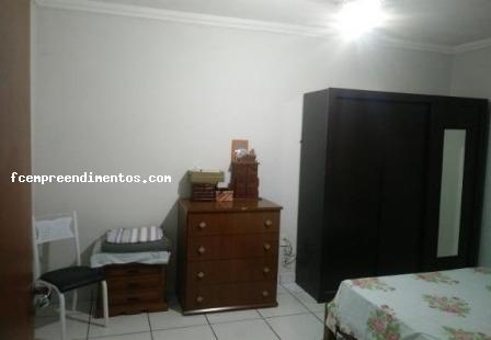 Casa à venda com 2 quartos, 300m² - Foto 17