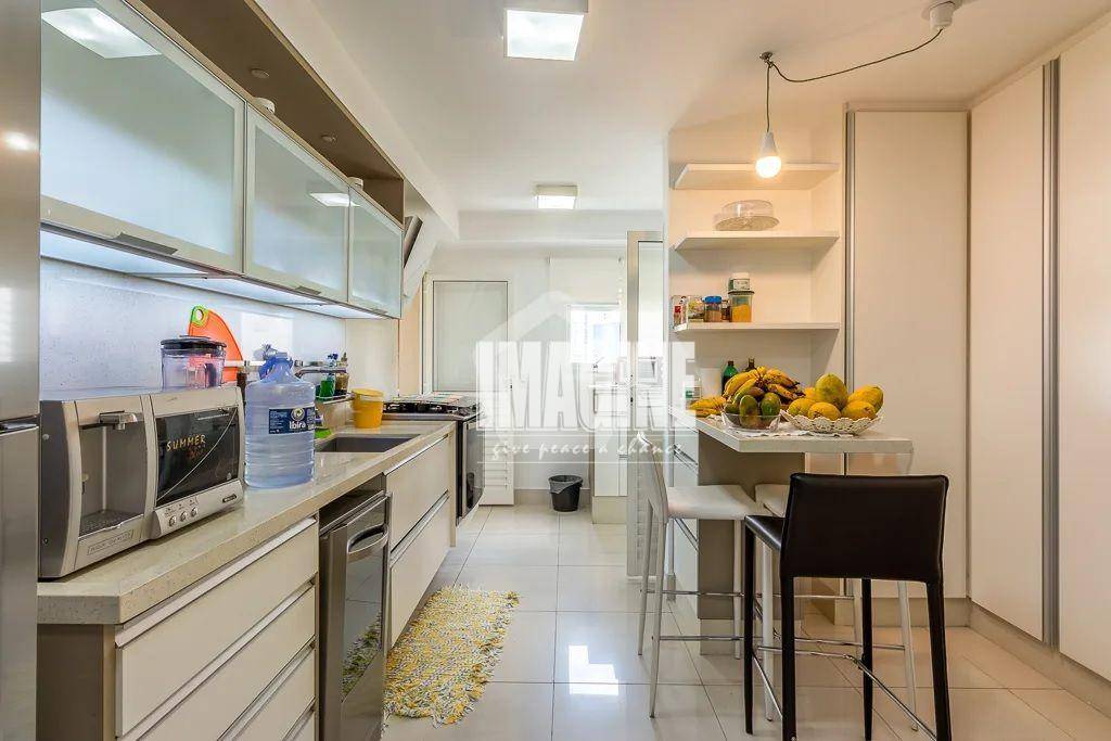 Apartamento à venda com 3 quartos, 130m² - Foto 23