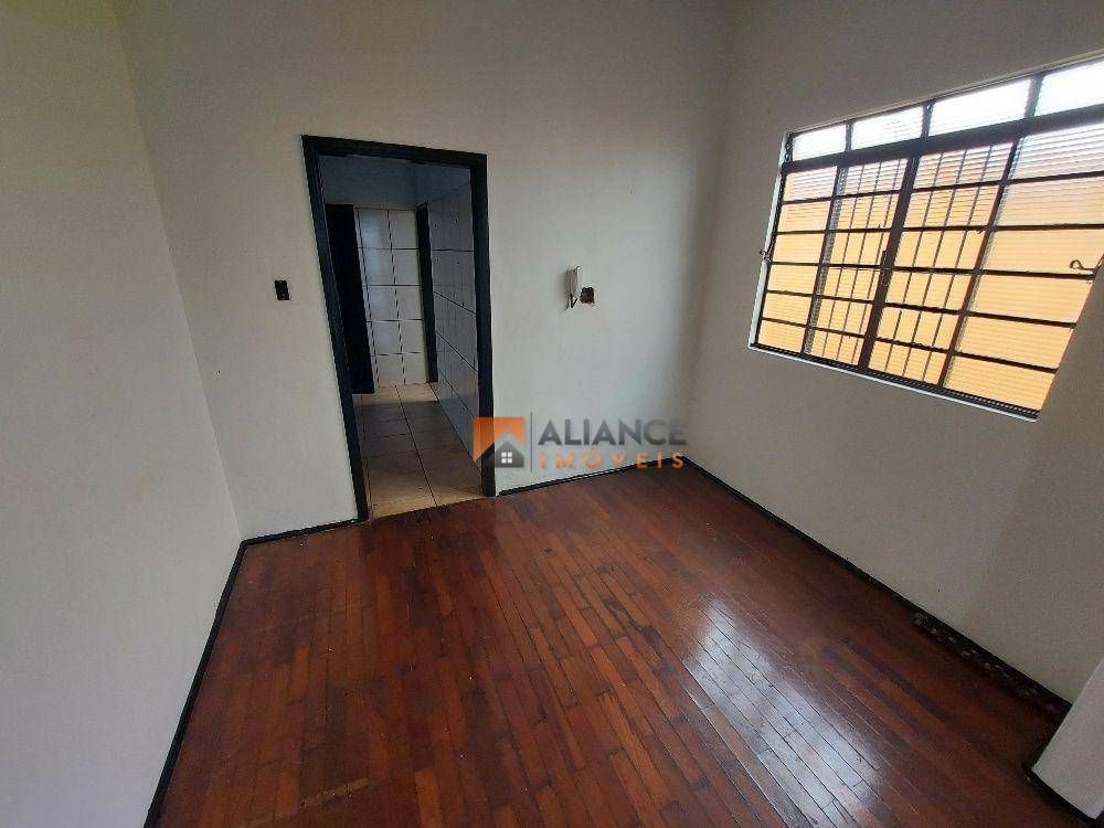 Casa à venda com 2 quartos, 120m² - Foto 8