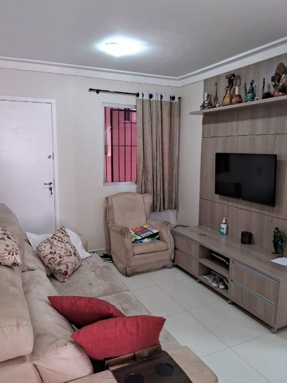 Apartamento à venda com 2 quartos, 42m² - Foto 2